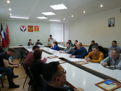 20 декабря  прошло  итоговое совещание с председателями сельскохозяйственных предприятий Глазовского района по итогам работы за 2019 год. 