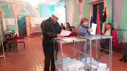 Голосует ветеран войны Барышников Леонид Григорьевич