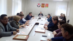 На совещании с руководителями сельхозпредприятий и главами крестьянско-фермерских хозяйств Глазовского района подведены итоги смотра – конкурса готовности животноводческих помещений к зимне-стойловому содержанию скота. На совещании с руководителями сельхозпредприятий и главами крестьянско-фермерских хозяйств Глазовского района подведены итоги смотра – конкурса готовности животноводческих помещений к зимне-стойловому содержанию скота.
