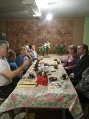 Глава муниципального образования «Глазовский район» В.В. Сабрекова провел встречу с жителями деревни д.Пышкец, занявшими в конкурсе «Лучший орган территориального общественного самоуправления» 1 место. Обсудили проблемы.